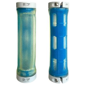 Paire de poignees VTT transparentes avec embouts...